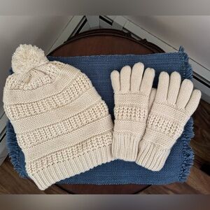Women’s Matching Winter Hat and Gloves Set